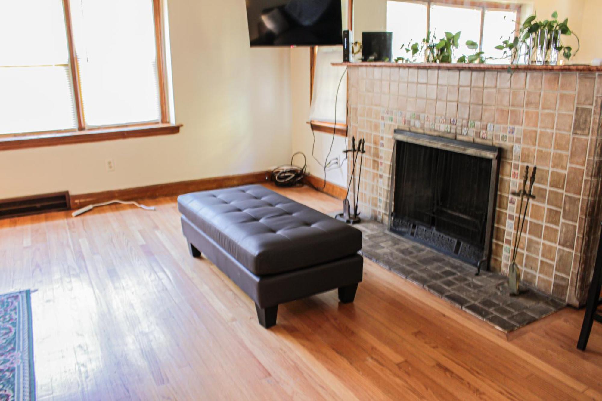 Master Bedroom In Home Away From Home Detroit Exterior photo